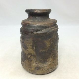 C838: Japanese Old Bizen Stoneware Flower Vase With Good Taste And Atmosphere