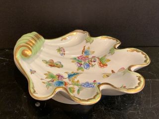 Herend Porcelain Vintage Scalloped Queen Victoria Floral Shell Dish