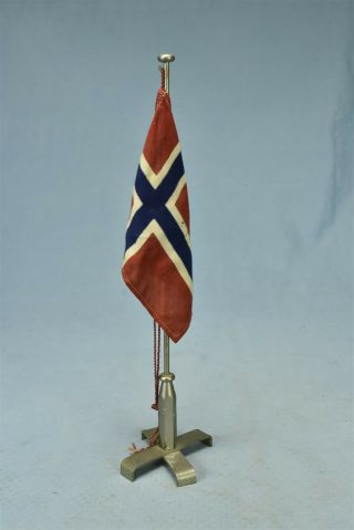 Vintage Brass Desk Top Flag Pole & Stand With Norwegian Norway Flag 00438