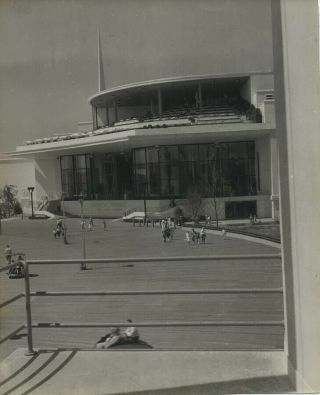 French Pavilion From The British Pavilion At The 1939 York Worlds Fair