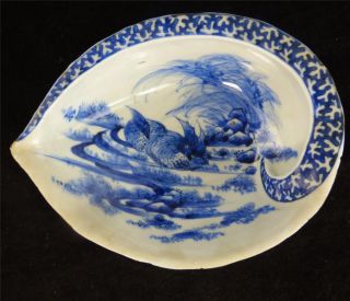 N590 Japanese Arita Kiln Porcelain Shell Dish Painted Blue & White Birds Meiji