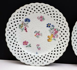 Pair 18th c Antique Chinese Export Famille Rose Porcelain Reticulated Plates 3