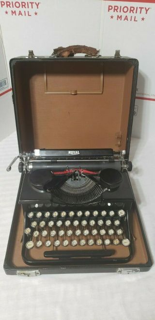 Vintage 1933 ROYAL Model P Portable Typewriter w/ Case & Key P333101 2