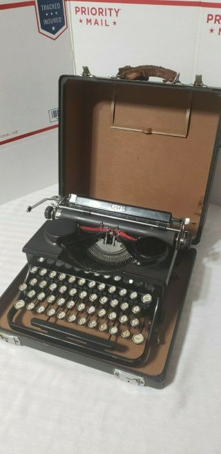 Vintage 1933 ROYAL Model P Portable Typewriter w/ Case & Key P333101 3
