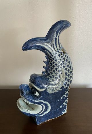 Vtg Chinese Blue & White Porcelain Fish - Form Roof Tile Dragon - Fish Chinoiserie 2