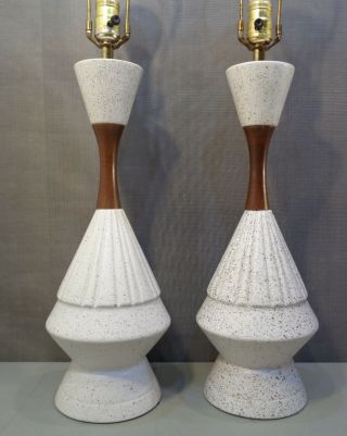 2 Vtg Mid Century Modern White Ceramic W/ Gold Flakes Table Lamps Pair 1960 