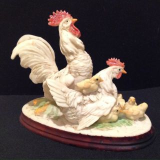 Vintage Chickens Statuette Valentino By Miriam