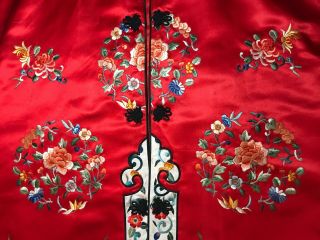 VINTAGE MID 20th c CHINESE EMBROIDERED RED SILK WOMEN JACKET ROBE EMBROIDERY 3