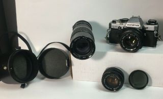 Olympus 35mm Camera - Om - 10 - Slr Film W/50 Mm Lens - Extra Lenses W/lens Case - Vtg