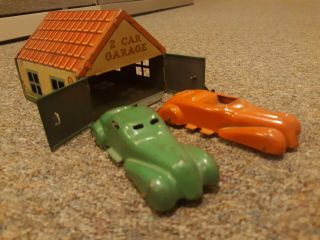 Vintage 1938 Wyandotte 501 Two - Car Garage Tin Litho Service Station With Cars