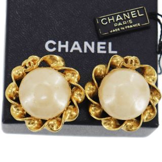 Chanel Cc Circle Pearl Earrings Clip - On Gold 94p France Vintage Auth Nn829 Y