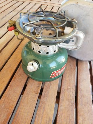 Vintage Coleman Sportster Stove Model 502 1965 W/storage Container,  Pot & Pan