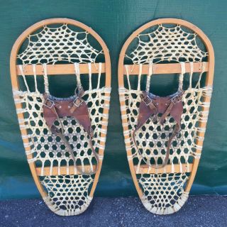 Vintage Bear Paw Snowshoes 30x14 Snow Shoes Leather Bindings Great