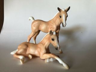 Breyer Horse Twin Palomino Foals,  Yellow With White Blaze,  Mane,  Tail,  And Socks