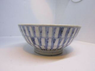 Antique Chinese Ming / Kangxi Blue And White Porcelain Bowl