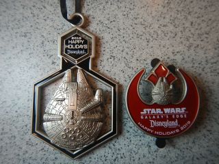 Rare Disneyland Star Wars Galaxy’s Edge 2019 Holiday Pin And Ornament Set