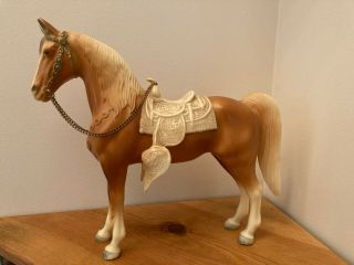 Breyer Palomino Western Horse W/saddle And Reins,  Vintage 1970 