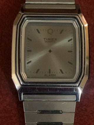 Vintage Timex Q Illusion Bar Button Men 