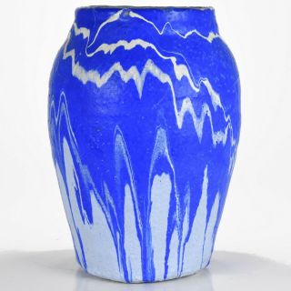 Vintage Ozark Roadside Tourist Blue & White Swirl Pottery 9 1/2 " Vase