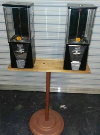 Oak Vista 10 Cent Vintage Bulk Vending Machines On Stand