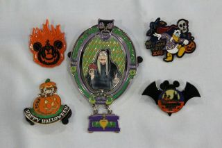Wdw Featured Artist 2006 Evil Queen Jumbo & Unique Halloween Pins