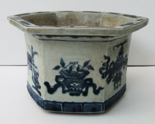 CHINESE BLUE AND WHITE PRECIOUS OBJECTS HEXAGONAL PLANTER - KANGXI 3