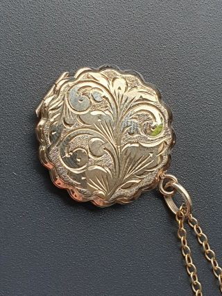 Vintage Victorian 1912 9ct Gold Locket On 9ct Gold Chain 4.  87 Grams.  B&s Bham.
