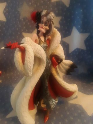 Disney Showcase Enesco Couture De Force Cruella Figurine