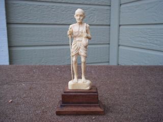 Vintage Collectible Old Chinese Man Bone Bovine Hand Carving Wood Stand 6 "