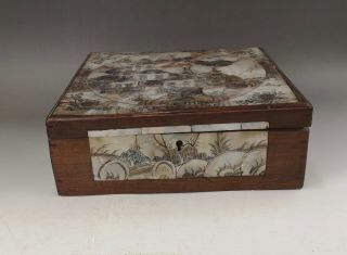 A Chinese 18c Wood/mother Of Pearl Box - Qianlong