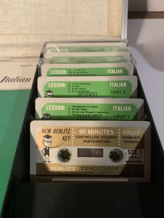 Vintage BERLITZ Comprehensive Italian Lesson Kit - Includes Carrying Case 1968 2