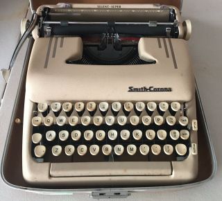 Antique Vintage Smith Corona Silent Typewriter With Case