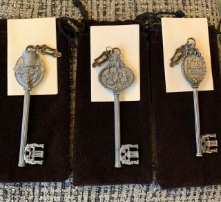 Set Of 3 Walt Disney World Haunted Mansion Pewter Keys:hatbox Ghost&more