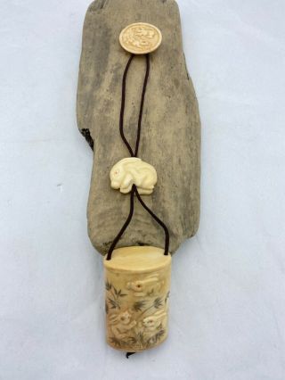 Vintage Hand Carved Scrimshaw Japanese Bovine Bone Rabbit Inro Snuff Box