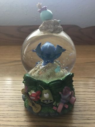 Disney Lilo And Stitch Musical Snow Globe Scrump 3