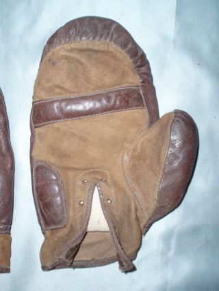 VINTAGE ENGLISH BROWN LEATHER BOXING GLOVES.  4 oz 3
