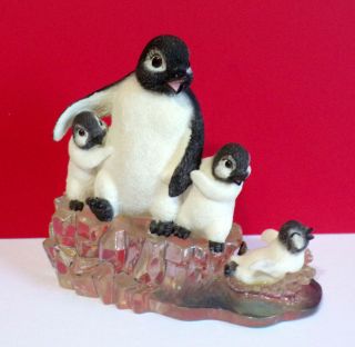 Hamilton Come On In Polar Playmates Artic Escapades Penguin Figurine