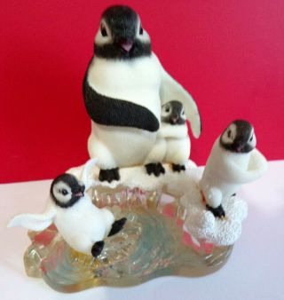 Hamilton Splashing For Troiuble Polar Playmates Artic Escapades Penguin Figurine