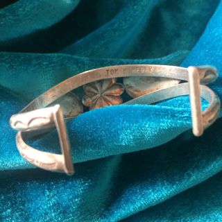 Vintage Navajo sterling silver Cuff bracelet Signed Tom H Begay feathers concho 3
