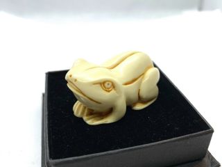 Antique Late 19th Century Japanese Hand Carved Frog Netsuke