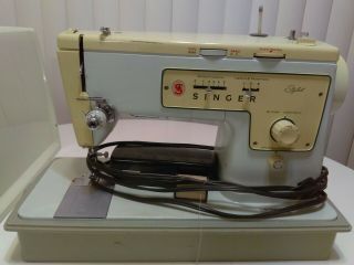 Vintage Singer Stylist Model 413 Zig Zag Sewing Machine In Carry Case