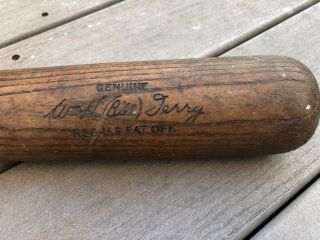 1931 - 32 Bill Terry N.  Y Giants 33” 40 B.  T Vintage Louisville Slugger Baseball Bat
