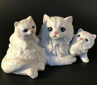 White Persian Cat With Kittens Figurine Porcelain Blue Eyes Homco Vintage 7 1/2 "
