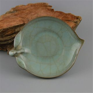 Chinese Old Guan Kiln Celadon Crackled Glaze Porcelain Peach Shape Brush Washer
