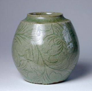 Small Fine Meiji 19th C.  Japanese Incised Celadon Porcelain Jar Or Vase Signed