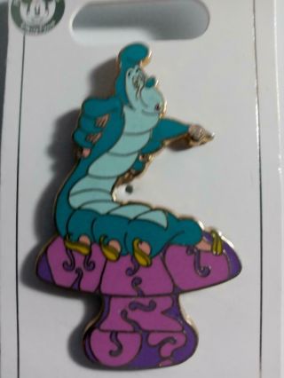 Disney Pin Le,  Alice In Wonderland Caterpillar Sitting On Mushroom Who R U ?