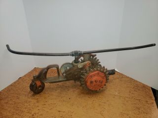 Vintage Fd Kees Mfg.  Model 101 Cast Iron Tractor Walking Lawn Sprinkler