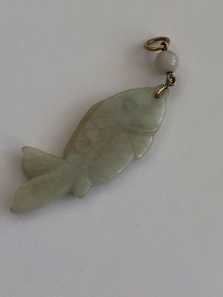 Vintage 14k Gold Carved Fish Jade Dangle Pendant 5.  7gr
