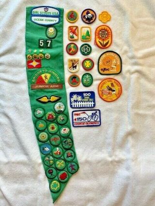 Vintage Girl Scouts Sash With 7 Pins & 53 Patches - 16 Are Patches
