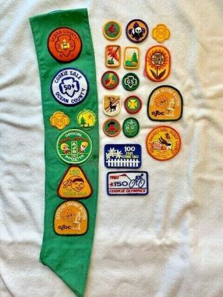 Vintage Girl Scouts Sash with 7 Pins & 53 Patches - 16 are Patches 2